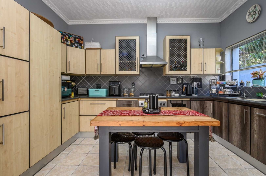 6 Bedroom Property for Sale in Lorraine Eastern Cape